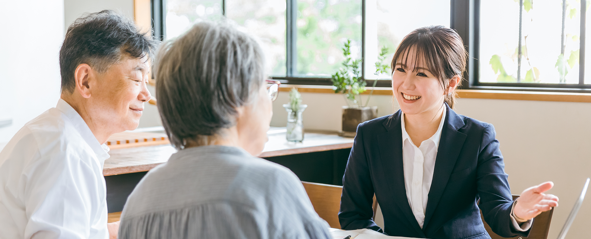 終活アドバイザーとは?葬祭業界での活かし方・資格取得のポイントを解説