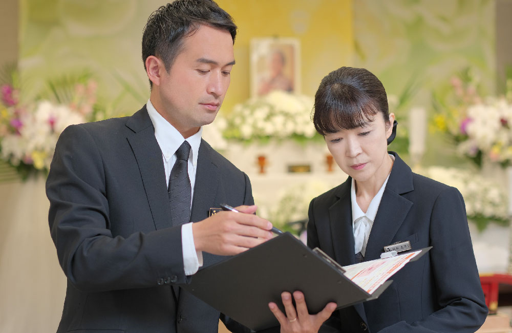 【葬祭ディレクター】未経験者歓迎／月収50万円以上可能／家族葬専門葬儀社