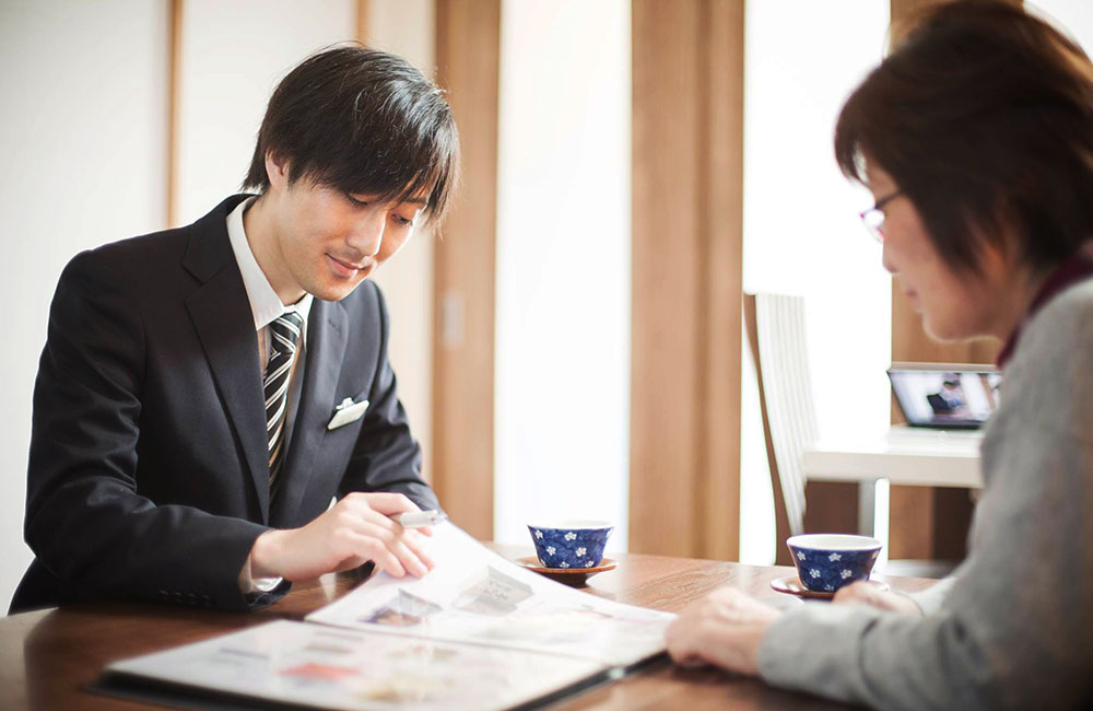 【葬祭ディレクター/葬祭プランナー】未経験者も歓迎/年間休日115日/日勤帯のみで働きやすい家族葬専門の葬儀社です。