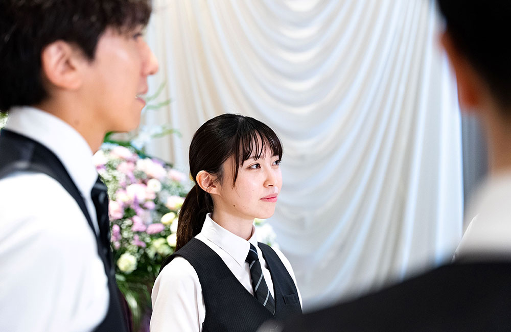 【葬祭プランナー】未経験からでも35.4万円〜!納棺師としてスキルアップも可能