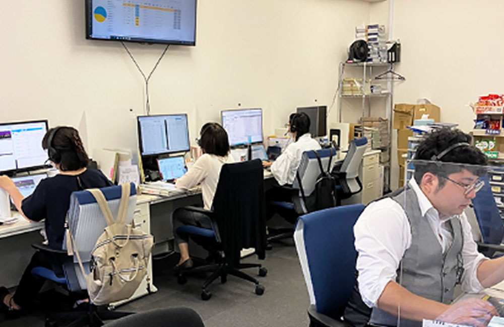 【葬儀コールセンタースタッフ】残業ゼロ／5連休有り♪／希望時間帯のシフトで働きやすい◎