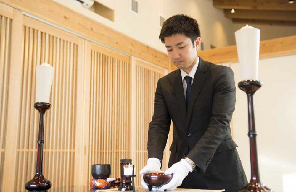 【葬祭ディレクター経験者】月収50万円以上可能／家族葬専門葬儀社