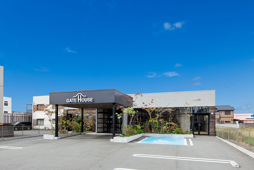 【葬祭ディレクター】地域密着型の葬儀社/キャリアアップを目指すこともできます！/年間休日125日