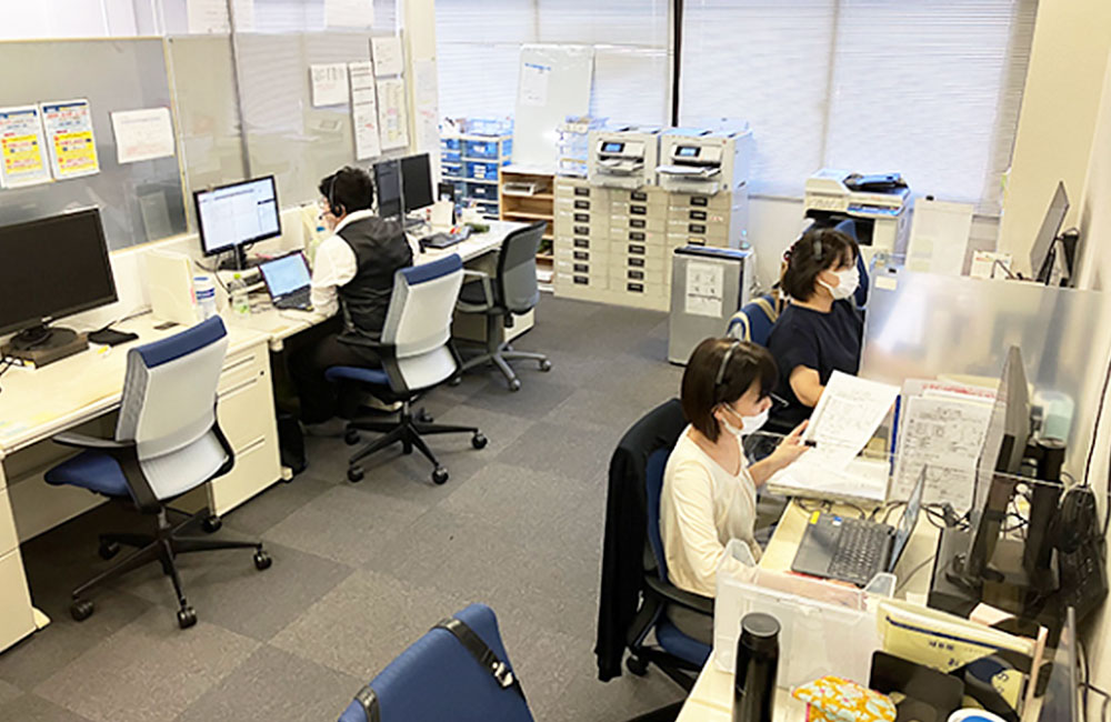 【葬儀コールセンタースタッフ】残業ゼロ／5連休有り♪／希望時間帯のシフトで働きやすい◎