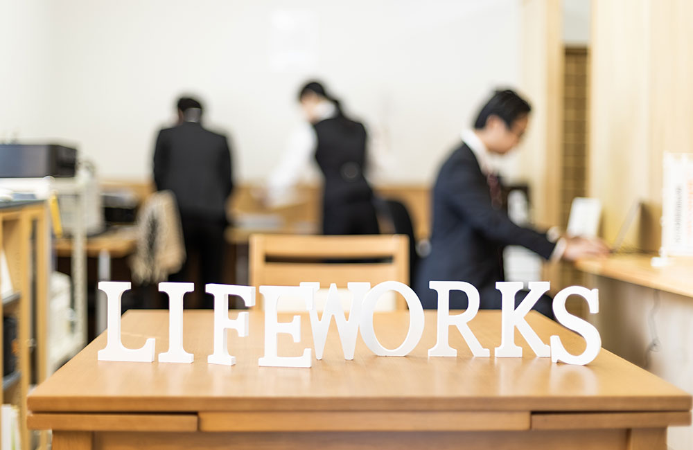 【セレモニースタッフ及び葬儀プランナー業務】未経験歓迎/基本土日祝休み/キリスト教専門の葬儀社