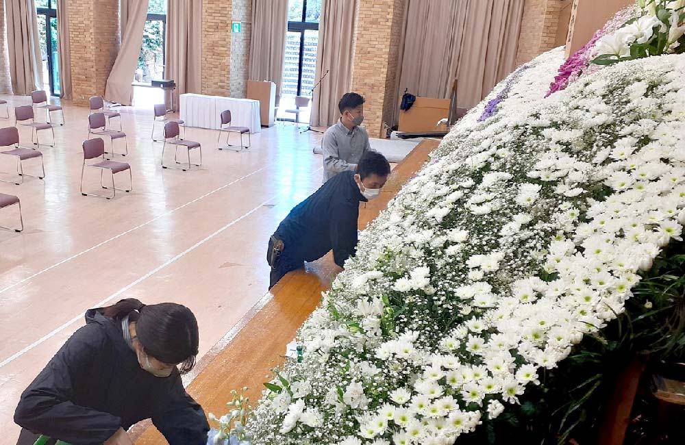 経験者歓迎/東証スタンダード上場にてフローリスト(生花祭壇作成スタッフ)を募集致します。