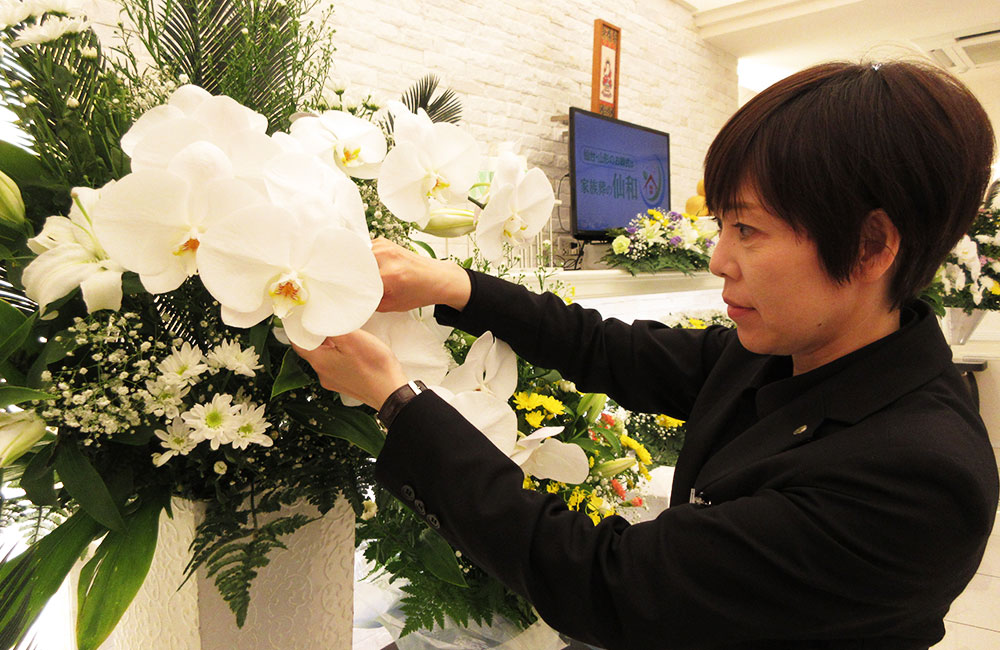 【葬祭ディレクター経験者】年収420~600万円以上スタート可能/転勤なし