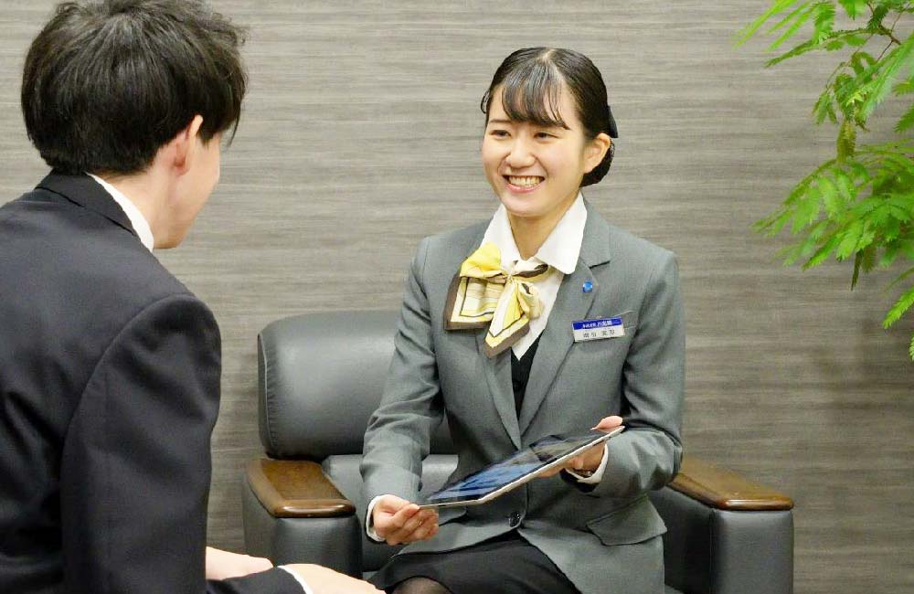 【葬祭ディレクター／未経験・26卒応募歓迎！】夜勤なし＆年休113日！福利厚生充実の安定企業b