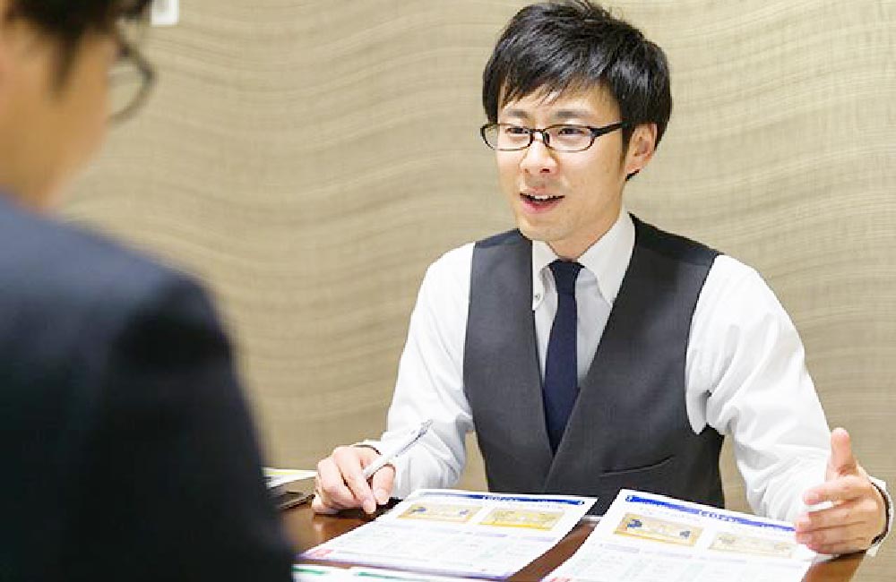 【男性活躍中！仏壇仏具のルート営業スタッフ】◆働きやすさ充実！未経験歓迎！葬儀社が運営する仏具・墓石販売店◆