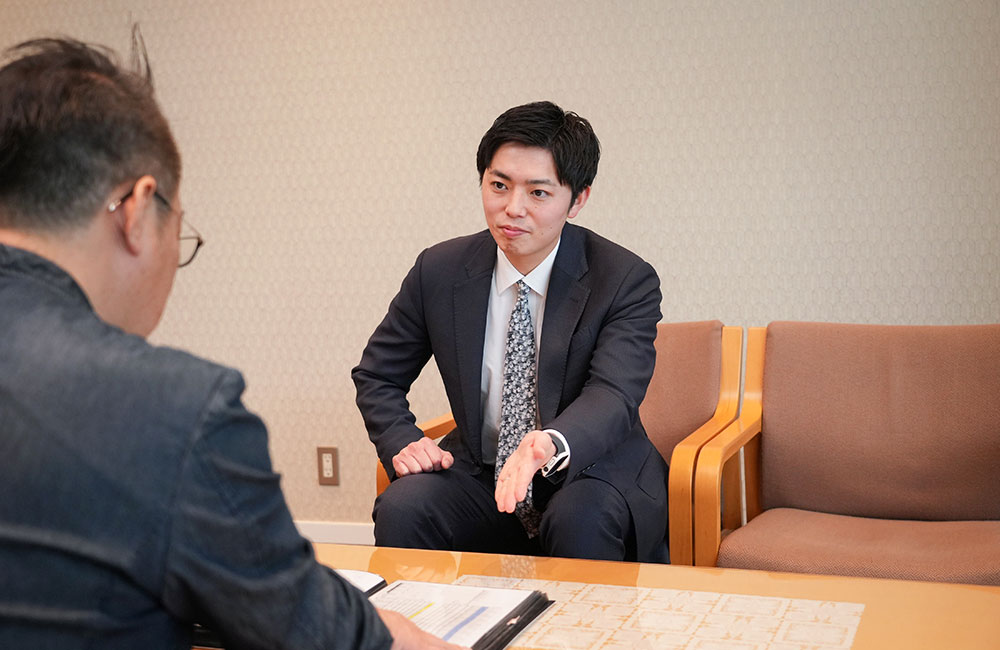 【新宿区の葬儀社】未経験からでも手厚い研修で葬儀のプロへ！前職給与を考慮/給与UPを目指せます！