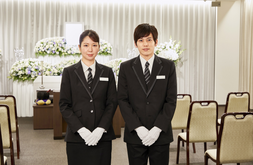 【未経験歓迎】上場企業グループで安定／葬祭ディレクター募集！入社1年目から年収400万円以上可能！