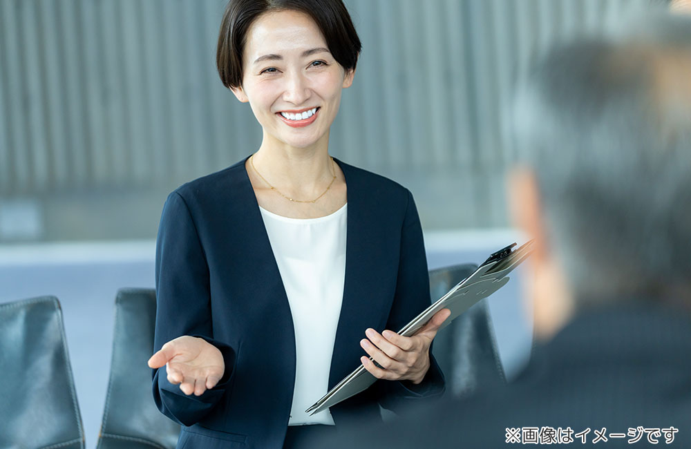 【未経験者歓迎/終活アドバイザー】40~50代前半の方歓迎/転勤なし・営業なし・ノルマなしの事前相談員業務/年収470~560万円!