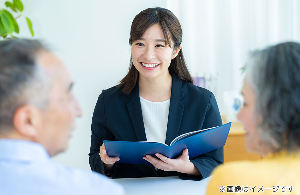 【未経験者歓迎/終活アドバイザー】40~50代前半の方歓迎/転勤なし・営業なし・ノルマなしの事前相談員業務/年収450~530万円!