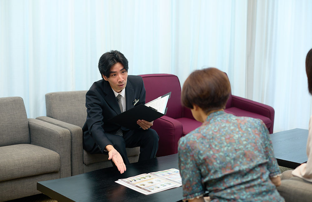 事前相談員【関心高まる「終活」をサポートする相談スタッフ】