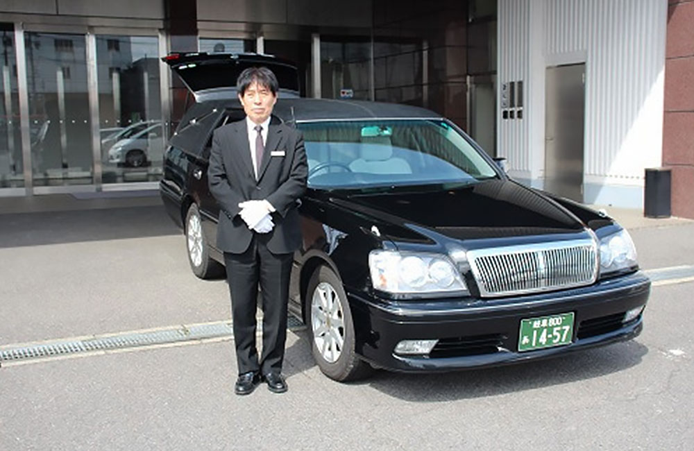 【ドライバー業務（霊柩車・マイクロバスなど）】短期間勤務もOK！60代の方も活躍中！